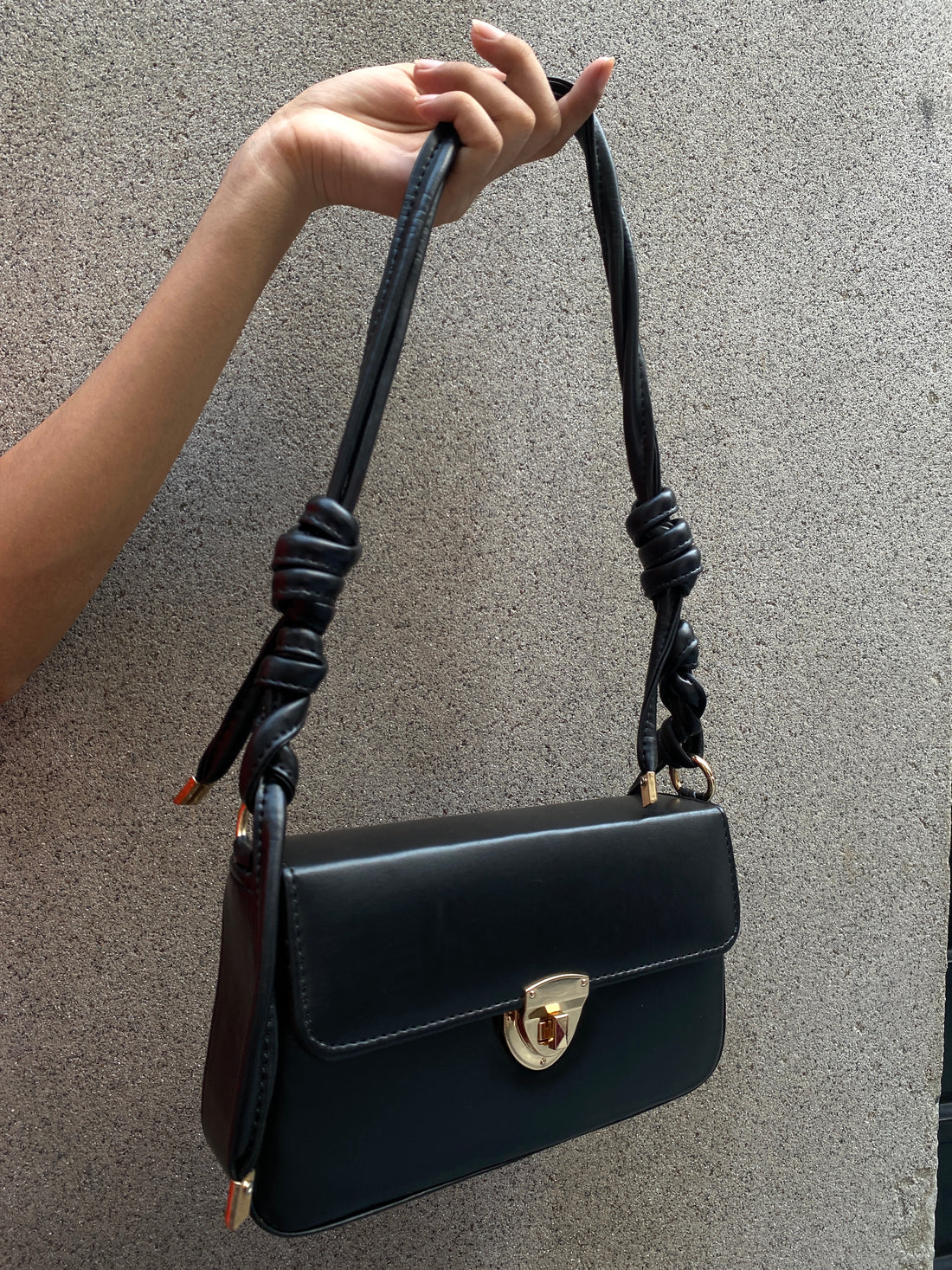 Charmé Classic - Black