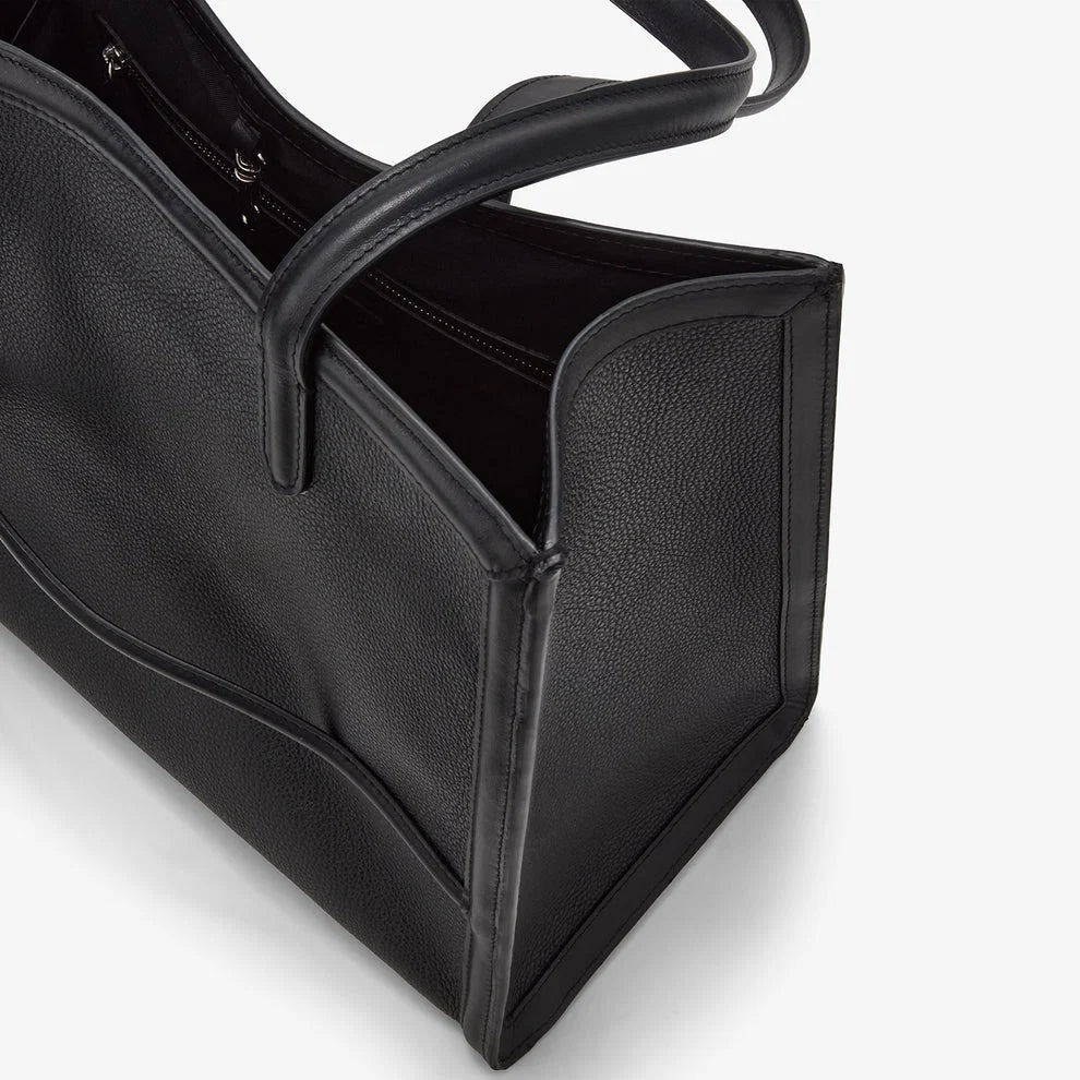 Capesse Black